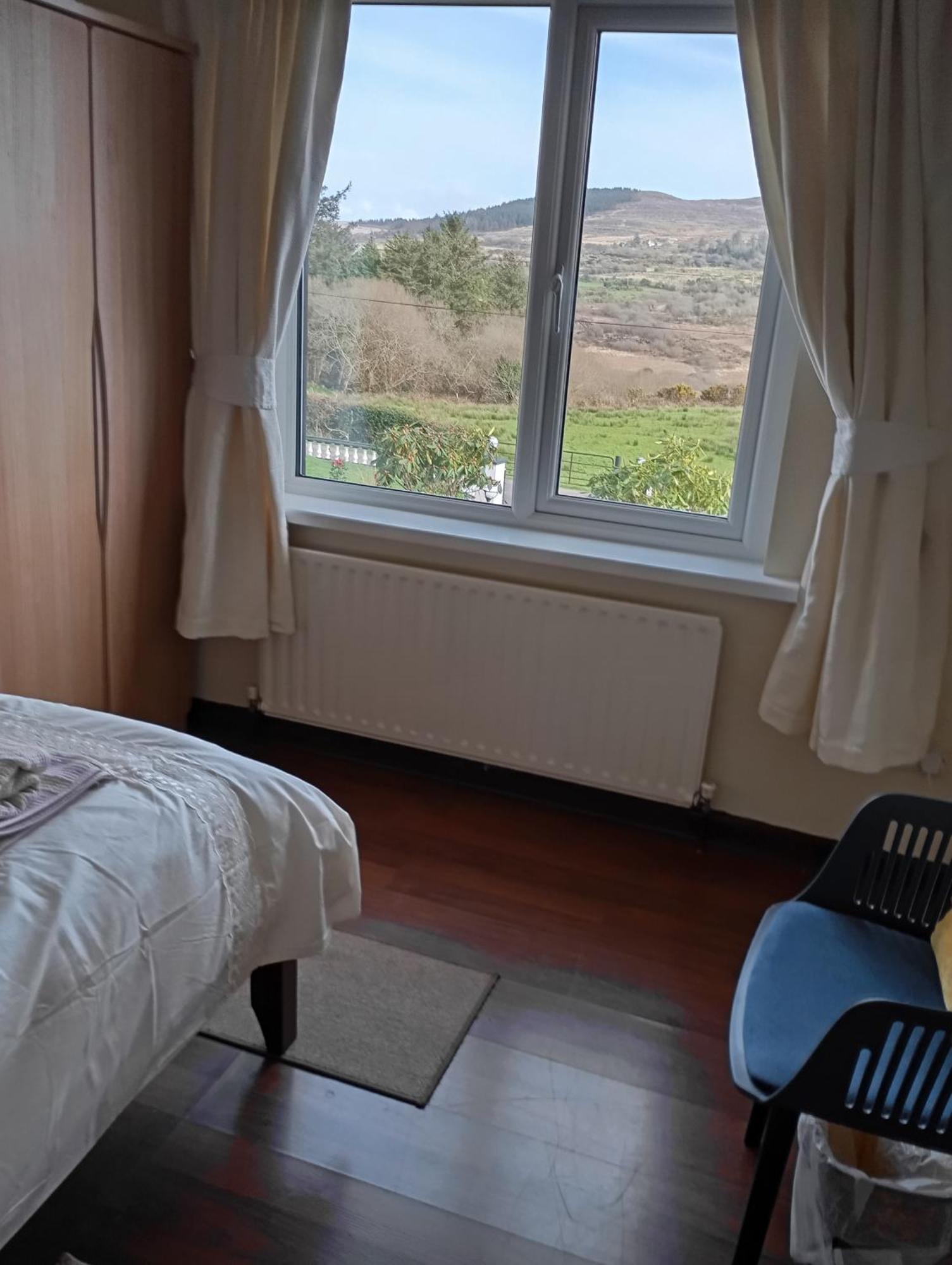 Room In Bungalow - Very Nice View With This Room Sneem Eksteriør bilde